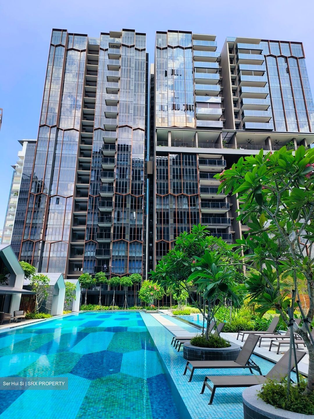 Liv @ Mb (D15), Condominium #558789941